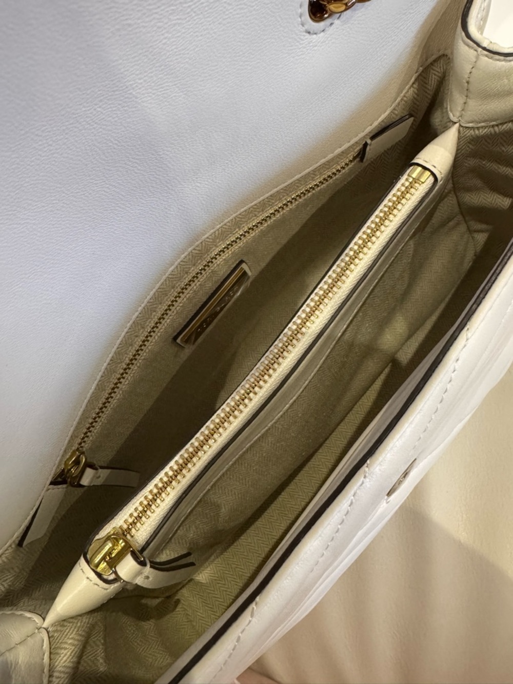 [NWT ]Tory Burch - Kira Chevron Shoulder bag in Ivory - Picture 7 of 13